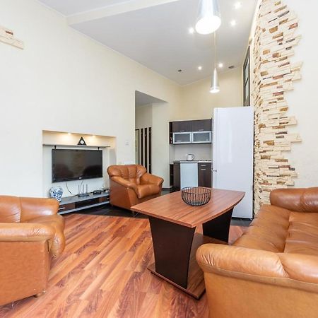 Comfortable Apartment On Mikhaylovskiy Lane Kyiv Exterior foto