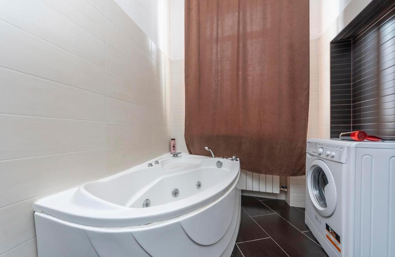 Comfortable Apartment On Mikhaylovskiy Lane Kyiv Exterior foto