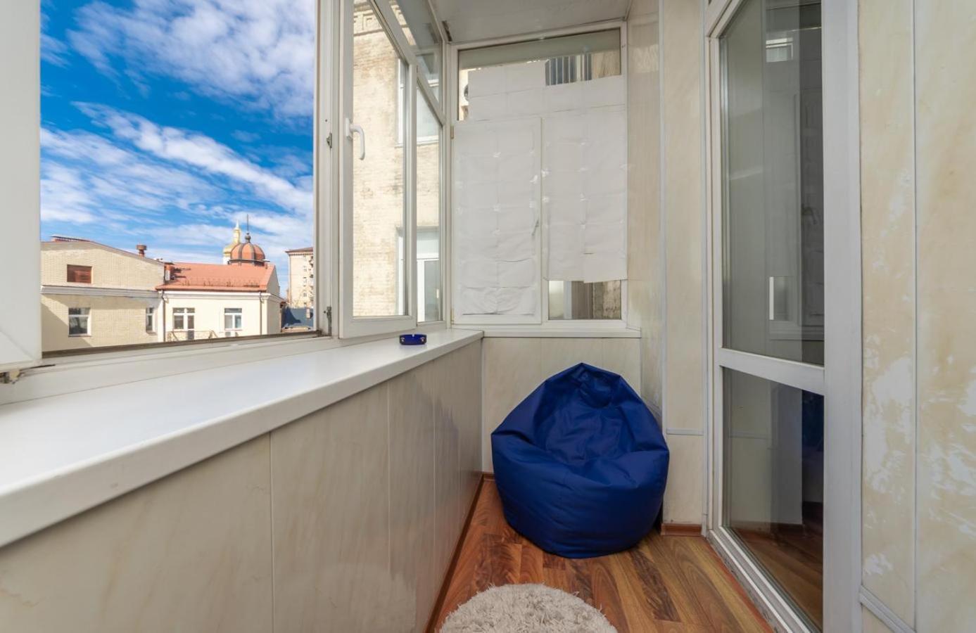 Comfortable Apartment On Mikhaylovskiy Lane Kyiv Exterior foto